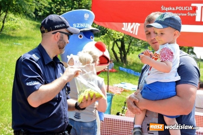 Zdjęcie w galerii na portalu naszwodzislaw.com: Pracowity weekend wodzisławskich dzielnicowych wiadomości z regionu