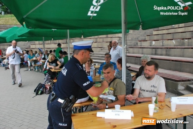 Zdjęcie w galerii na portalu naszwodzislaw.com: Policjanci rozmawiali z seniorami o bezpieczeństwie  wiadomości z regionu
