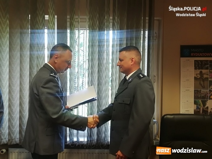 Zdjęcie w galerii na portalu naszwodzislaw.com: Wprowadzenie komendantów w rydułtowskim komisariacie wiadomości z regionu