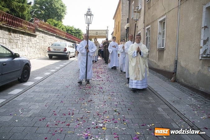 Zdjęcie w galerii na portalu naszwodzislaw.com: Boże Ciało w Wodzisławiu. ZDJĘCIA  wiadomości z regionu