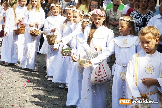 Zdjęcie w galerii na portalu naszwodzislaw.com: Boże Ciało w Wodzisławiu. ZDJĘCIA  wiadomości z regionu