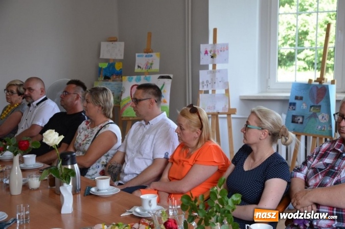Zdjęcie w galerii na portalu naszwodzislaw.com: Rodziny zastępcze uhonorowane wiadomości z regionu