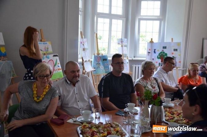 Zdjęcie w galerii na portalu naszwodzislaw.com: Rodziny zastępcze uhonorowane wiadomości z regionu