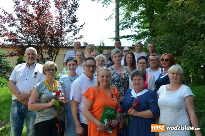 Zdjęcie w galerii na portalu naszwodzislaw.com: Rodziny zastępcze uhonorowane wiadomości z regionu