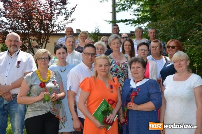 Zdjęcie w galerii na portalu naszwodzislaw.com: Rodziny zastępcze uhonorowane wiadomości z regionu