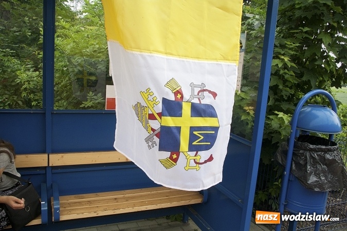Zdjęcie w galerii na portalu naszwodzislaw.com: Pociąg Papieski wyruszył z Olzy. ZDJĘCIA  wiadomości z regionu