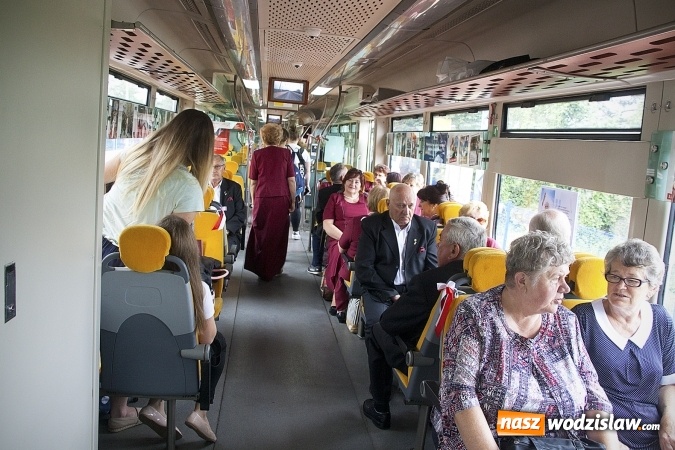 Zdjęcie w galerii na portalu naszwodzislaw.com: Pociąg Papieski wyruszył z Olzy. ZDJĘCIA  wiadomości z regionu