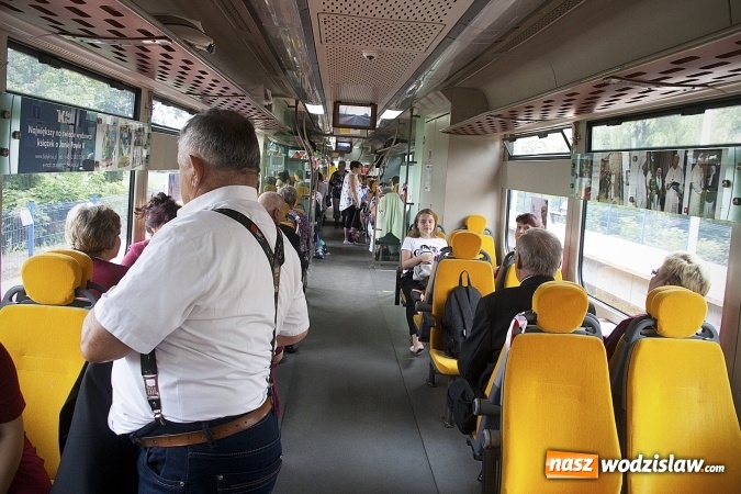 Zdjęcie w galerii na portalu naszwodzislaw.com: Pociąg Papieski wyruszył z Olzy. ZDJĘCIA  wiadomości z regionu