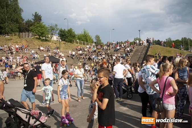 Zdjęcie w galerii na portalu naszwodzislaw.com: Tłumy w Rodzinnym Parku Rozrywki na Dniu Dziecka. FOTORELACJA  wiadomości z regionu