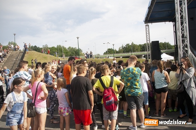 Zdjęcie w galerii na portalu naszwodzislaw.com: Tłumy w Rodzinnym Parku Rozrywki na Dniu Dziecka. FOTORELACJA  wiadomości z regionu