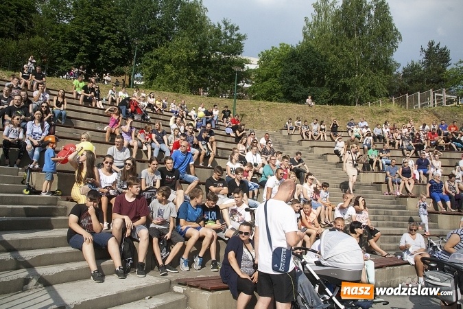 Zdjęcie w galerii na portalu naszwodzislaw.com: Tłumy w Rodzinnym Parku Rozrywki na Dniu Dziecka. FOTORELACJA  wiadomości z regionu