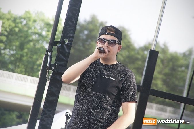 Zdjęcie w galerii na portalu naszwodzislaw.com: Tłumy w Rodzinnym Parku Rozrywki na Dniu Dziecka. FOTORELACJA  wiadomości z regionu