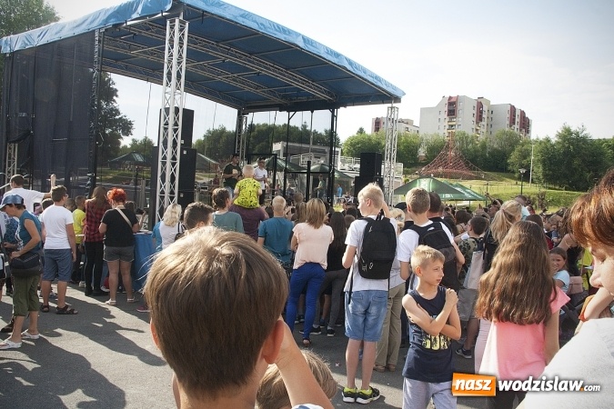 Zdjęcie w galerii na portalu naszwodzislaw.com: Tłumy w Rodzinnym Parku Rozrywki na Dniu Dziecka. FOTORELACJA  wiadomości z regionu