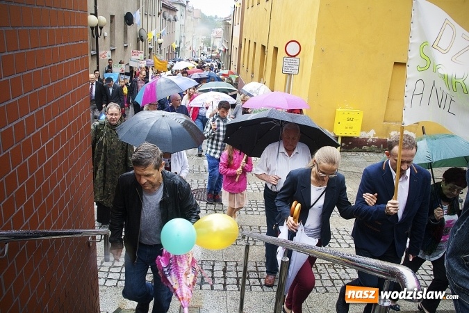Zdjęcie w galerii na portalu naszwodzislaw.com: Polska rodziną silna! Marsz dla Życia i Rodziny przeszedł ulicami Wodzisławia  wiadomości z regionu