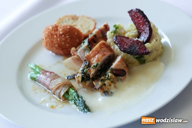 Zdjęcie w galerii na portalu naszwodzislaw.com: Za nami III Międzynarodowe Mistrzostwa Gastronomicznych Młodych Kucharzy i Kelnerów wiadomości z regionu