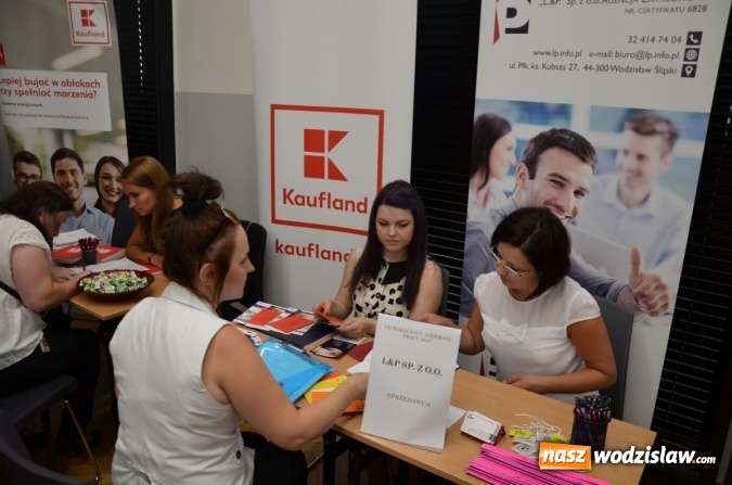 Zdjęcie w galerii na portalu naszwodzislaw.com: Wodzisław: Szukali pracy i pracowników wiadomości z regionu