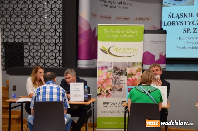Zdjęcie w galerii na portalu naszwodzislaw.com: Wodzisław: Szukali pracy i pracowników wiadomości z regionu