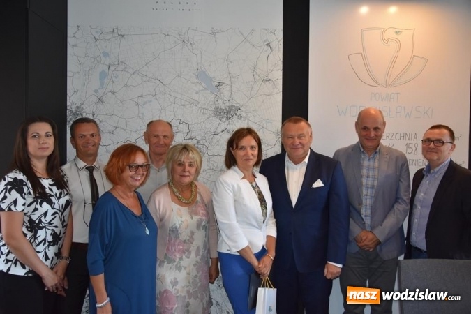 Zdjęcie w galerii na portalu naszwodzislaw.com: Nowa naczelnik Wydziału Rady i Zarządu Powiatu wiadomości z regionu