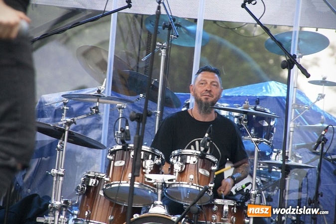 Zdjęcie w galerii na portalu naszwodzislaw.com: Deszczowy początek kolejnego dnia 49. Dni Wodzisławia Śląskiego. Za nami koncert grupy Tata Sławek oraz MIN t. ZDJĘCIA wiadomości z regionu