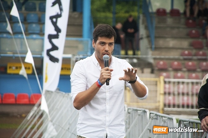 Zdjęcie w galerii na portalu naszwodzislaw.com: Deszczowy początek kolejnego dnia 49. Dni Wodzisławia Śląskiego. Za nami koncert grupy Tata Sławek oraz MIN t. ZDJĘCIA wiadomości z regionu
