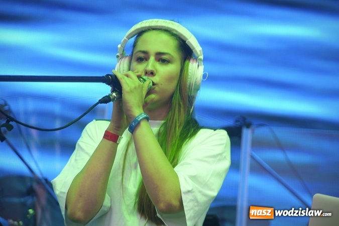Zdjęcie w galerii na portalu naszwodzislaw.com: Deszczowy początek kolejnego dnia 49. Dni Wodzisławia Śląskiego. Za nami koncert grupy Tata Sławek oraz MIN t. ZDJĘCIA wiadomości z regionu