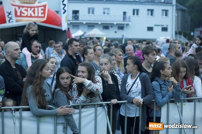 Zdjęcie w galerii na portalu naszwodzislaw.com: Lanberry rozgrzała wodzisławską publiczność  wiadomości z regionu