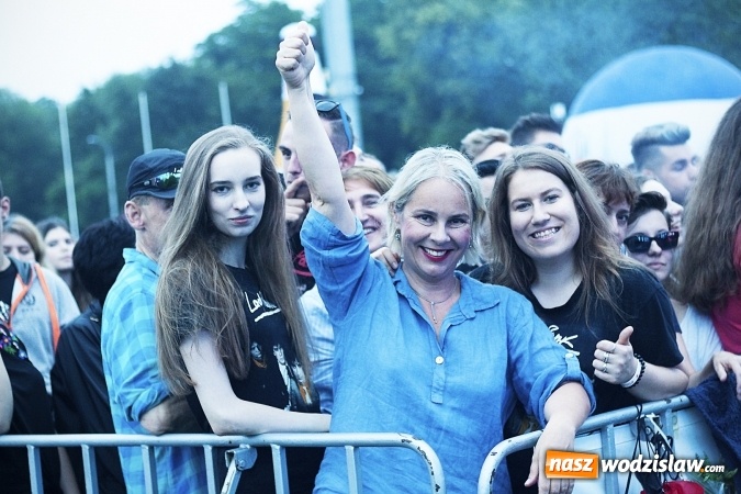 Zdjęcie w galerii na portalu naszwodzislaw.com: Lanberry rozgrzała wodzisławską publiczność  wiadomości z regionu