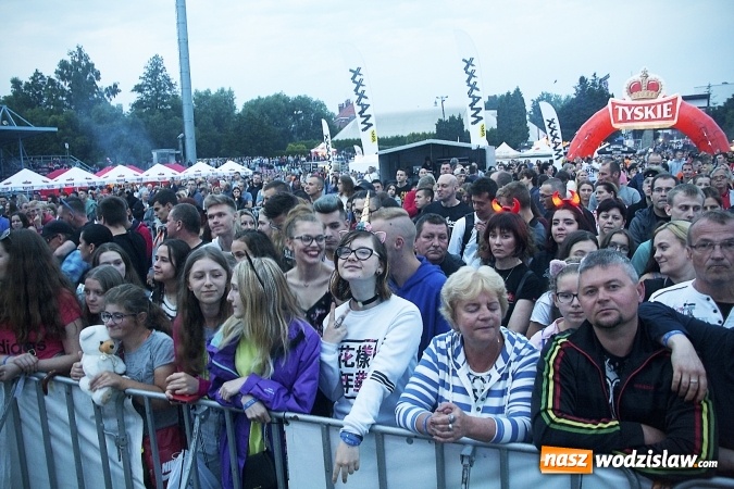 Zdjęcie w galerii na portalu naszwodzislaw.com: Lanberry rozgrzała wodzisławską publiczność  wiadomości z regionu