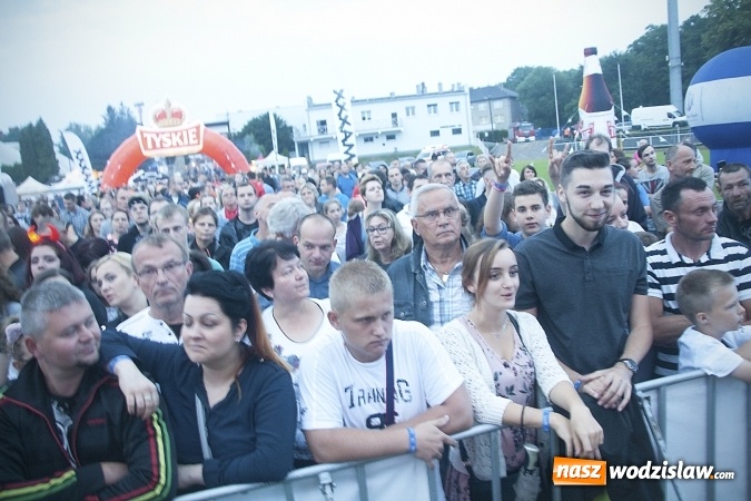Zdjęcie w galerii na portalu naszwodzislaw.com: Lanberry rozgrzała wodzisławską publiczność  wiadomości z regionu