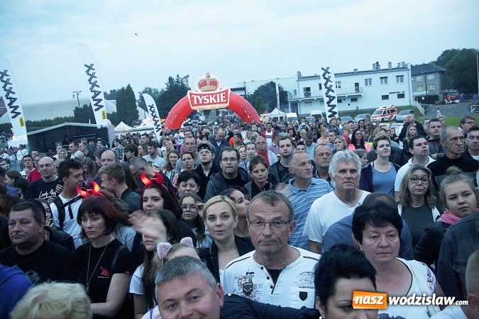 Zdjęcie w galerii na portalu naszwodzislaw.com: Lanberry rozgrzała wodzisławską publiczność  wiadomości z regionu