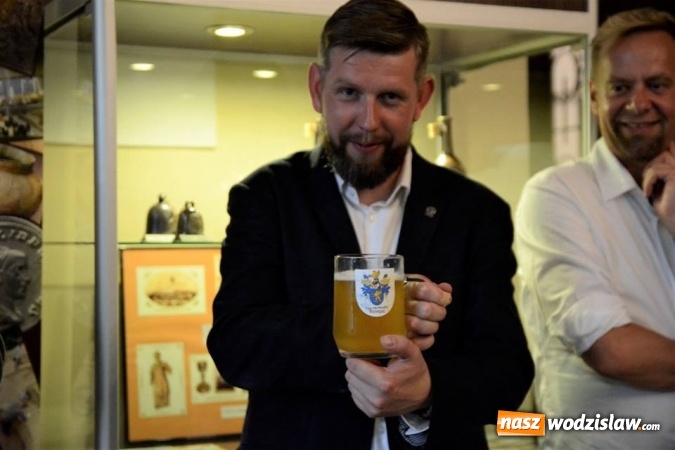 Zdjęcie w galerii na portalu naszwodzislaw.com: Odtworzono wodzisławskie piwo! Degustację zorganizowano w Muzeum  wiadomości z regionu