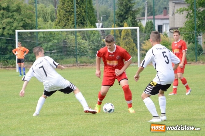 Zdjęcie w galerii na portalu naszwodzislaw.com: Juniorzy Czyżowic znokautowali Syrynię wiadomości z regionu