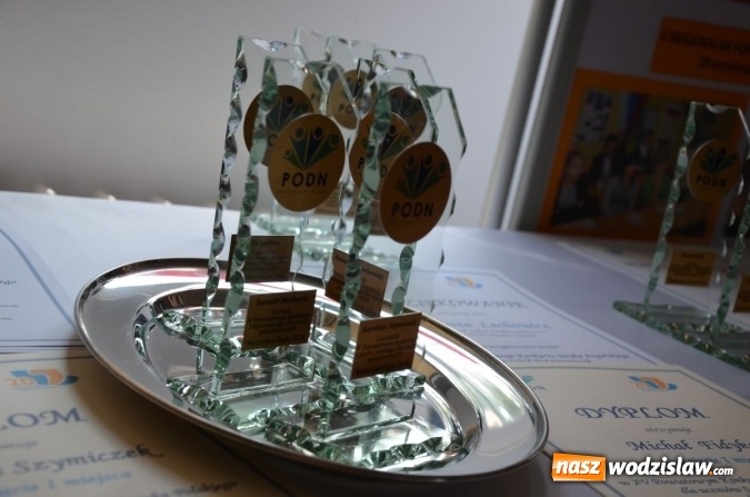 Zdjęcie w galerii na portalu naszwodzislaw.com: Laureaci konkursów wyróżnieni. Nagrody rozdane wiadomości z regionu