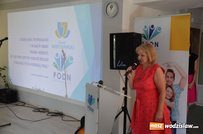Zdjęcie w galerii na portalu naszwodzislaw.com: Laureaci konkursów wyróżnieni. Nagrody rozdane wiadomości z regionu