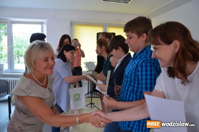 Zdjęcie w galerii na portalu naszwodzislaw.com: Laureaci konkursów wyróżnieni. Nagrody rozdane wiadomości z regionu