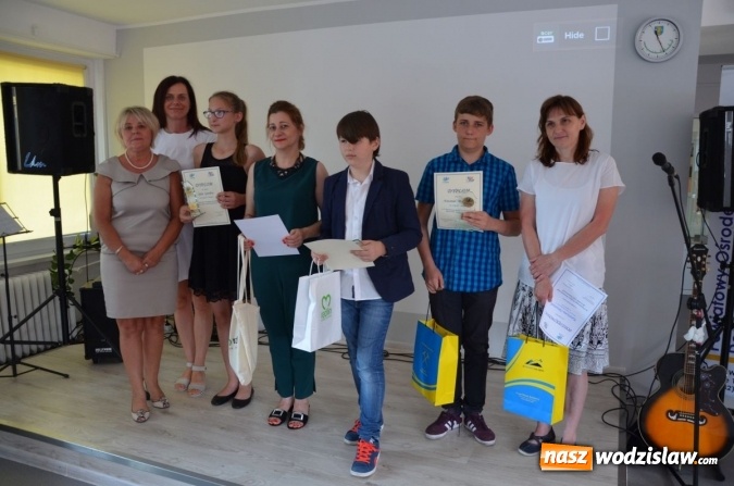 Zdjęcie w galerii na portalu naszwodzislaw.com: Laureaci konkursów wyróżnieni. Nagrody rozdane wiadomości z regionu