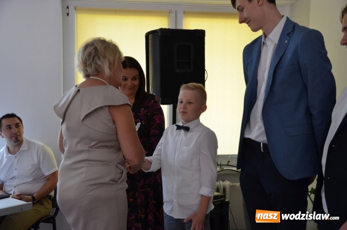 Zdjęcie w galerii na portalu naszwodzislaw.com: Laureaci konkursów wyróżnieni. Nagrody rozdane wiadomości z regionu