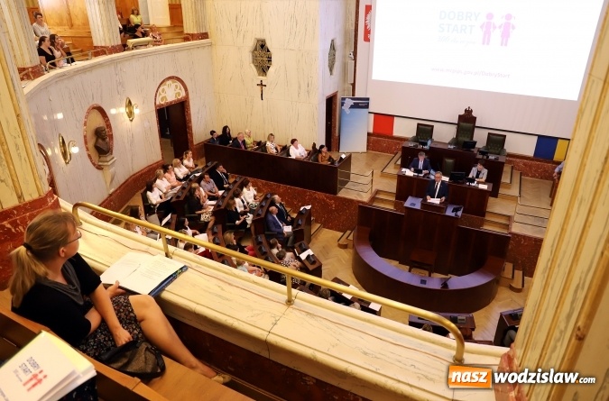 Zdjęcie w galerii na portalu naszwodzislaw.com: Dobry start dla dzieci z województwa śląskiego wiadomości z regionu