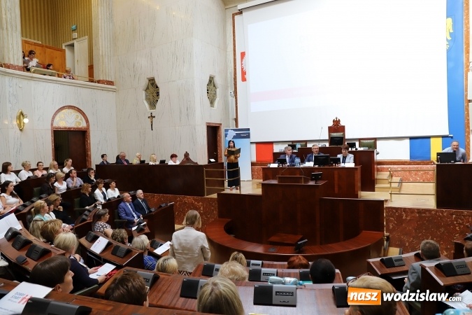 Zdjęcie w galerii na portalu naszwodzislaw.com: Dobry start dla dzieci z województwa śląskiego wiadomości z regionu