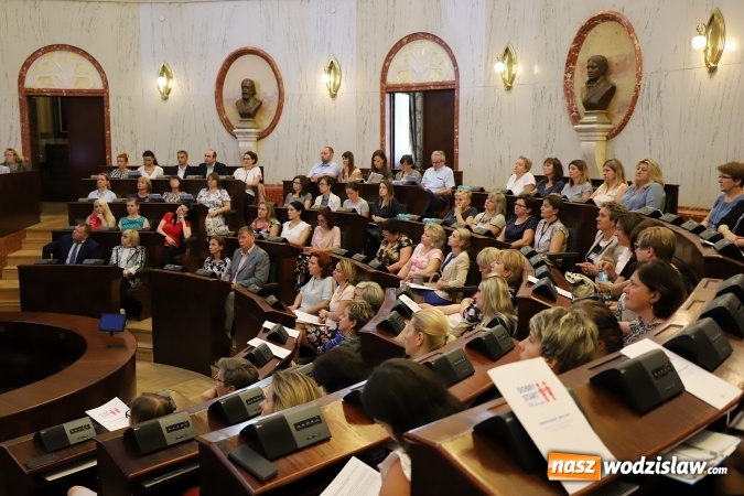 Zdjęcie w galerii na portalu naszwodzislaw.com: Dobry start dla dzieci z województwa śląskiego wiadomości z regionu