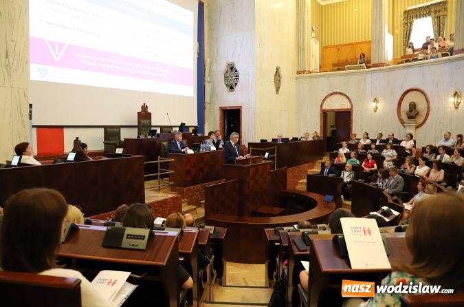 Zdjęcie w galerii na portalu naszwodzislaw.com: Dobry start dla dzieci z województwa śląskiego wiadomości z regionu