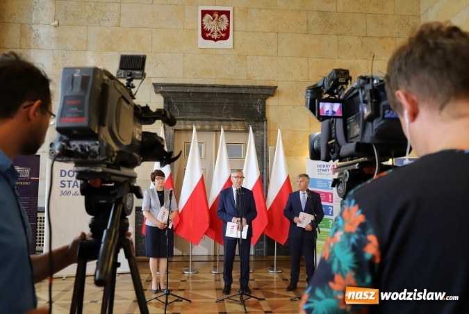 Zdjęcie w galerii na portalu naszwodzislaw.com: Dobry start dla dzieci z województwa śląskiego wiadomości z regionu