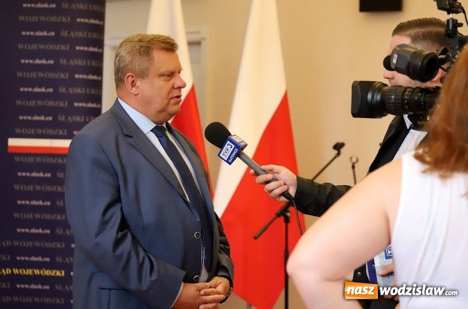 Zdjęcie w galerii na portalu naszwodzislaw.com: Kolejne miliony na lokalne drogi. Skorzystają: Rydułtowy, Lubomia i Gorzyce  wiadomości z regionu