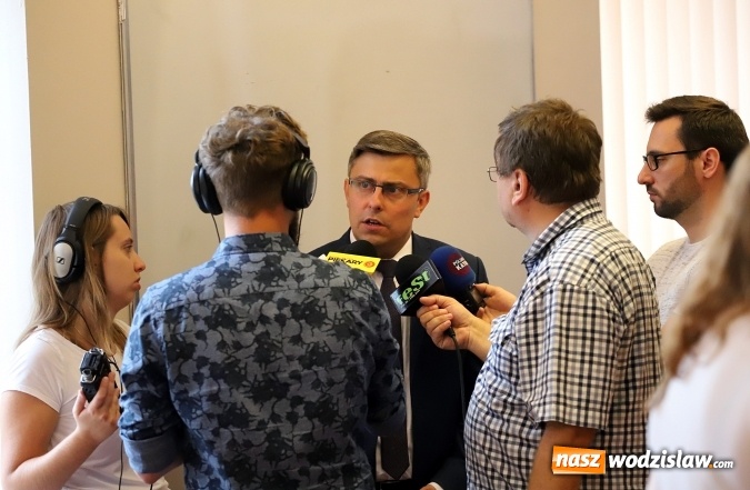 Zdjęcie w galerii na portalu naszwodzislaw.com: Kolejne miliony na lokalne drogi. Skorzystają: Rydułtowy, Lubomia i Gorzyce  wiadomości z regionu