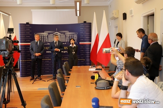 Zdjęcie w galerii na portalu naszwodzislaw.com: Kolejne miliony na lokalne drogi. Skorzystają: Rydułtowy, Lubomia i Gorzyce  wiadomości z regionu