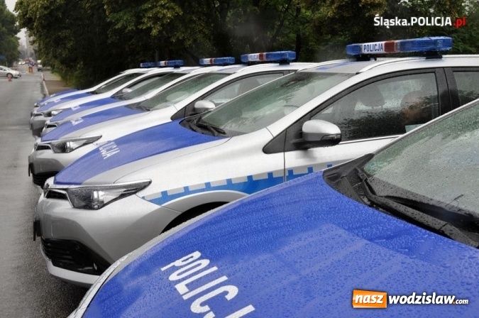 Zdjęcie w galerii na portalu naszwodzislaw.com: Wodzisławska policja otrzymała dwie toyoty z napędem hybrydowym wiadomości z regionu