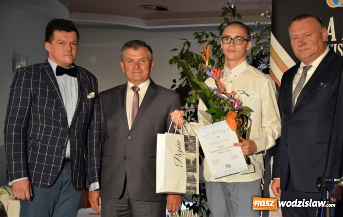 Zdjęcie w galerii na portalu naszwodzislaw.com: Poznaliśmy laureatów nagród powiatu w dziedzinie kultury i sportu. ZDJĘCIA wiadomości z regionu