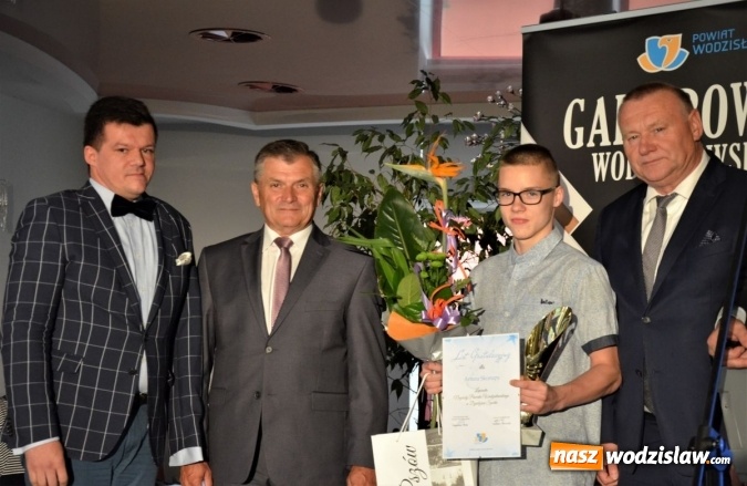 Zdjęcie w galerii na portalu naszwodzislaw.com: Poznaliśmy laureatów nagród powiatu w dziedzinie kultury i sportu. ZDJĘCIA wiadomości z regionu
