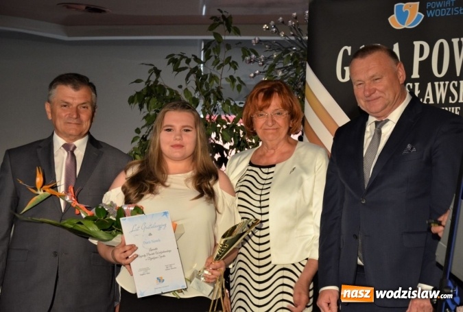 Zdjęcie w galerii na portalu naszwodzislaw.com: Poznaliśmy laureatów nagród powiatu w dziedzinie kultury i sportu. ZDJĘCIA wiadomości z regionu