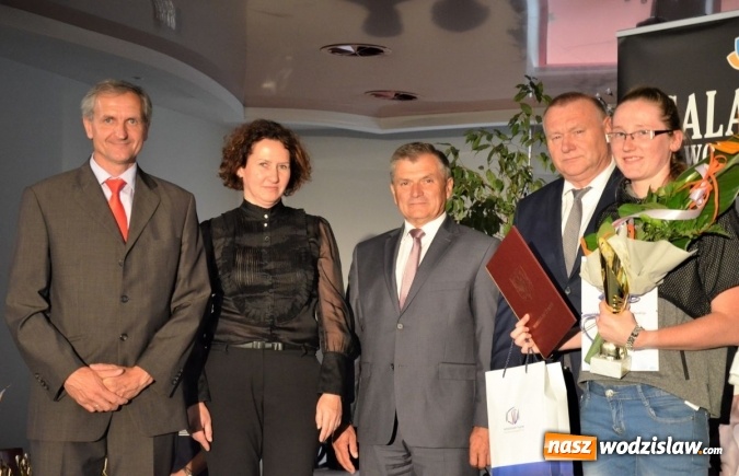 Zdjęcie w galerii na portalu naszwodzislaw.com: Poznaliśmy laureatów nagród powiatu w dziedzinie kultury i sportu. ZDJĘCIA wiadomości z regionu